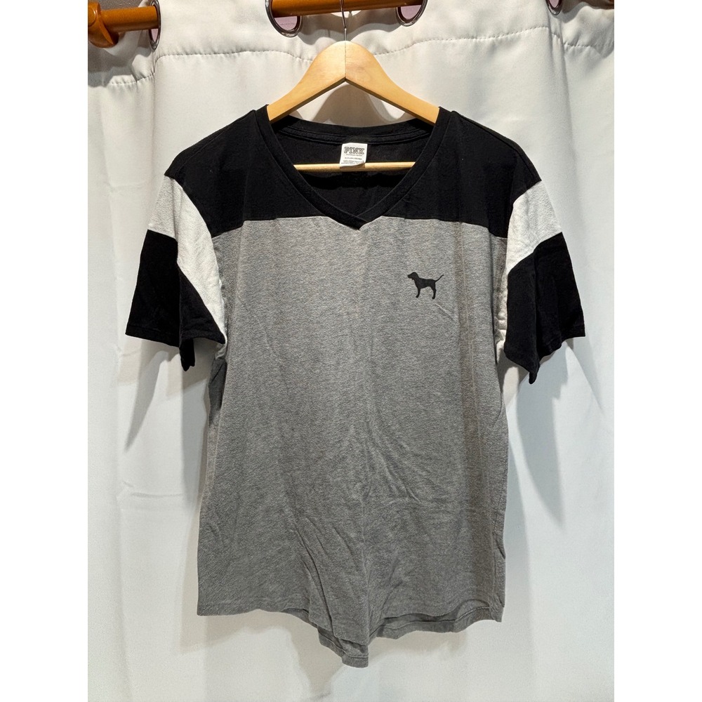 PINK Victoria's Secret T-Shirt Women Small Grey Black 86 Graphic V-Neck Tee